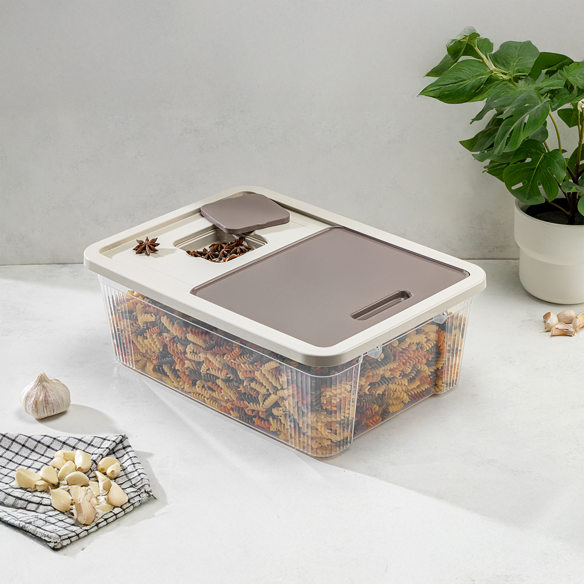 boîte de rangement en plastique turque