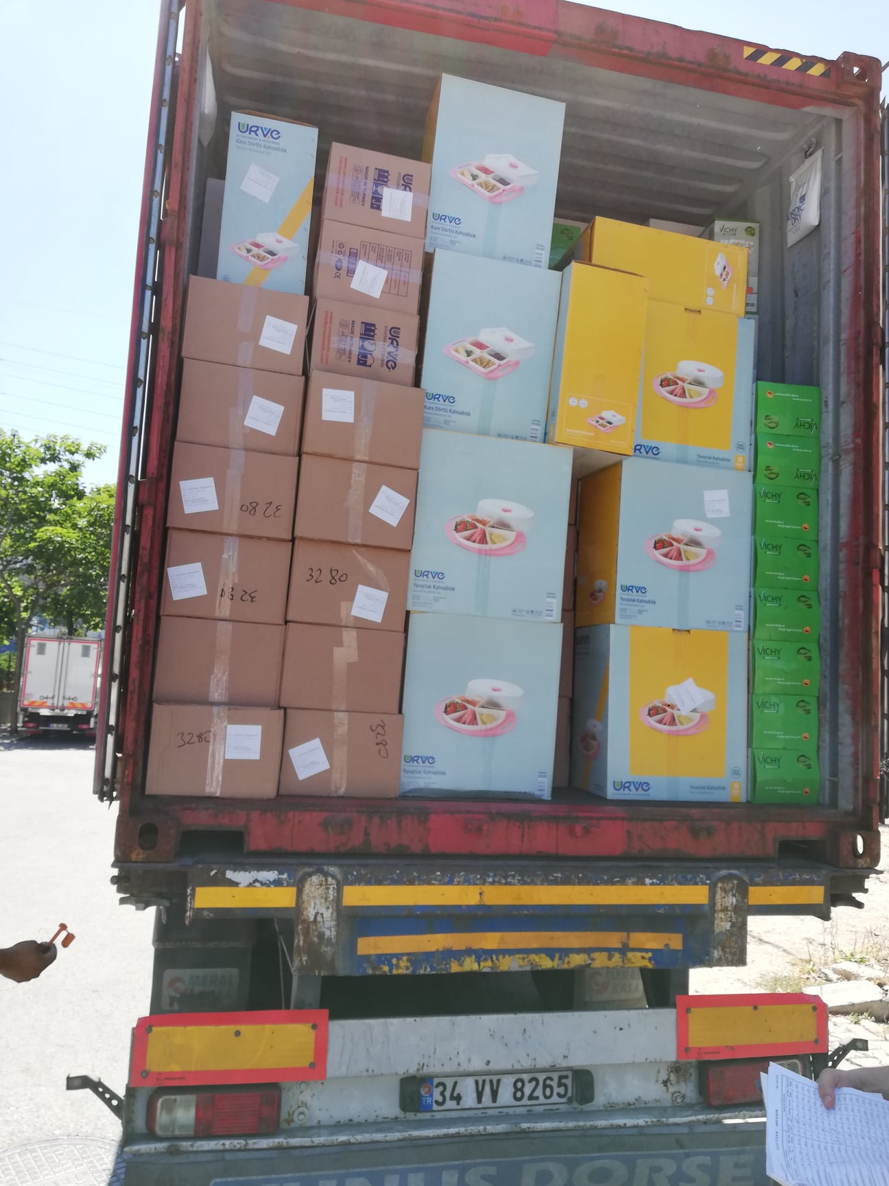 Guía del comerciante: Beneficios de abastecer cajas de almacenamiento de plástico desde Turquía